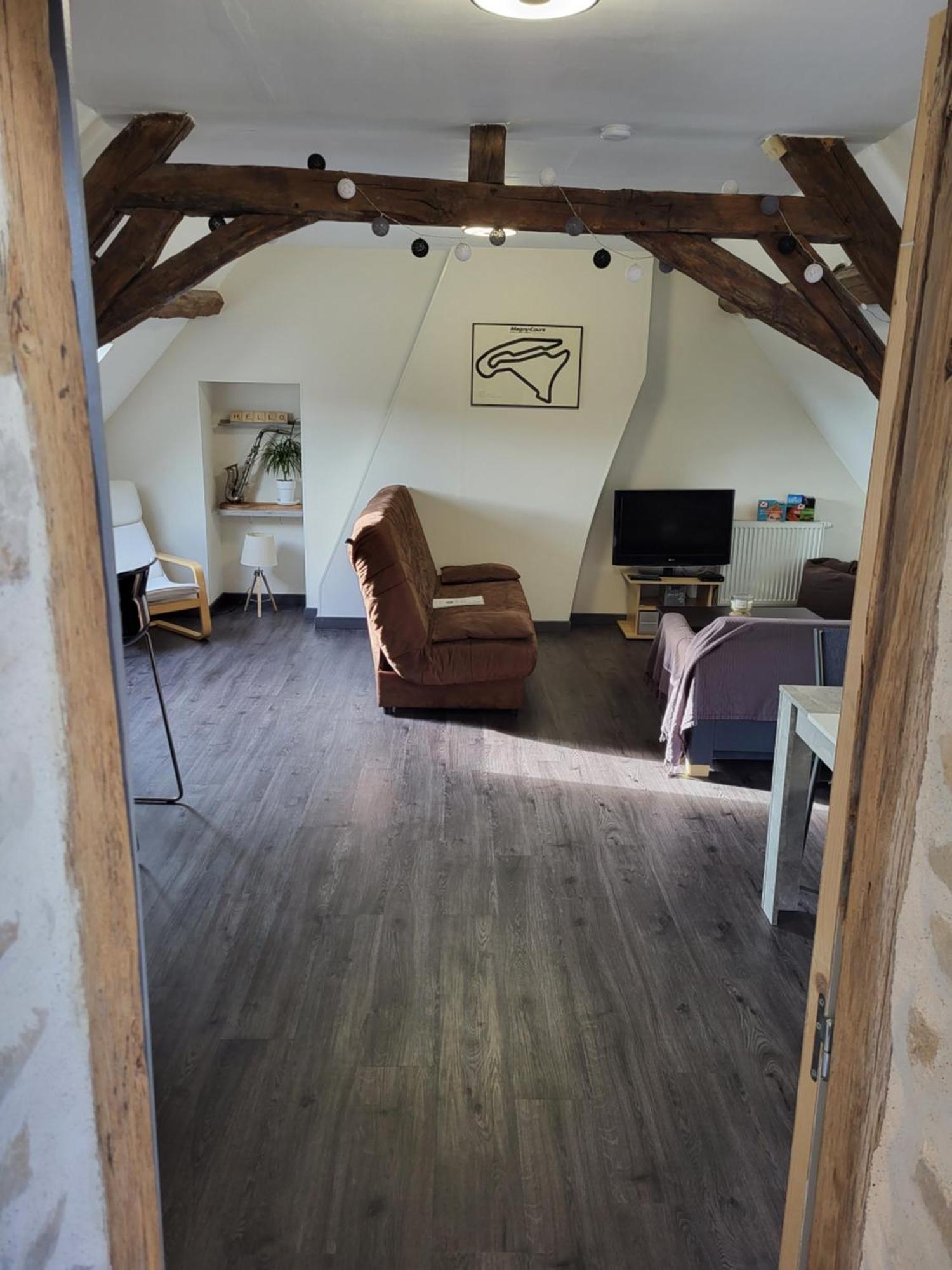 Appartement au pied du circuit de Magny-cours Extérieur photo